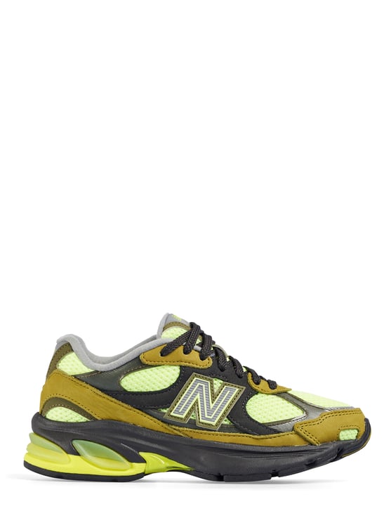 New Balance Dynamic Layered Sneakers with Chunky Sole