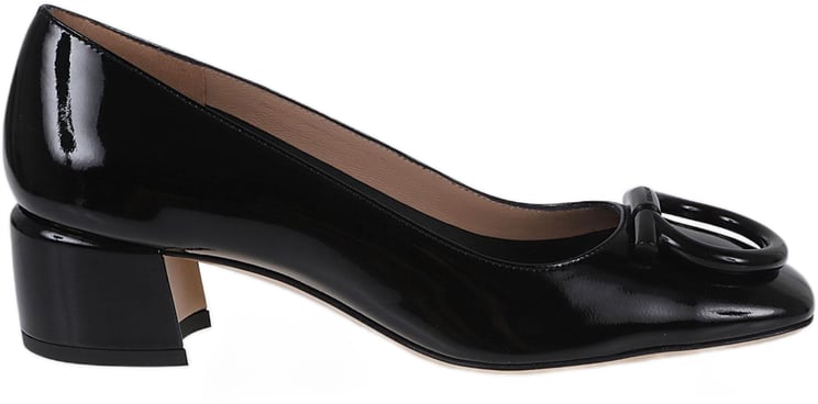 Salvatore Ferragamo Mara 40