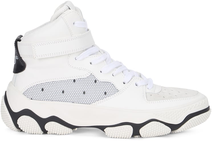 Valentino White sportswear shoes, casual and versatile.