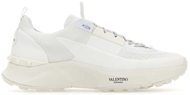 Valentino Valentino Garavani True Act Sneakers