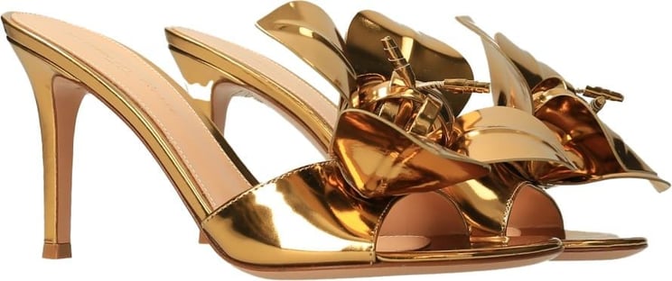 Gianvito Rossi Instappers Goud