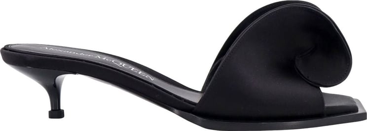 Alexander McQueen Satin sandals Zwart