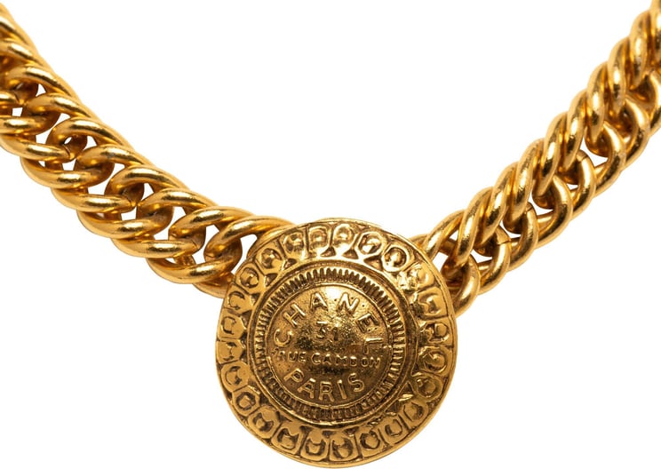 Chanel CC Medallion Pendant Necklace Goud