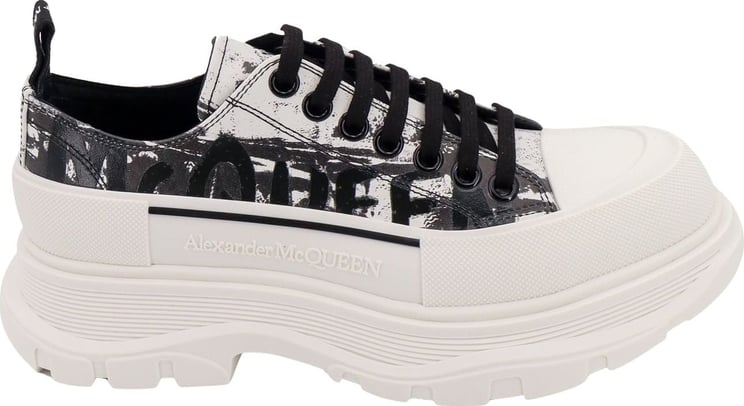 Alexander McQueen Leather sneakers with Fold print Wit