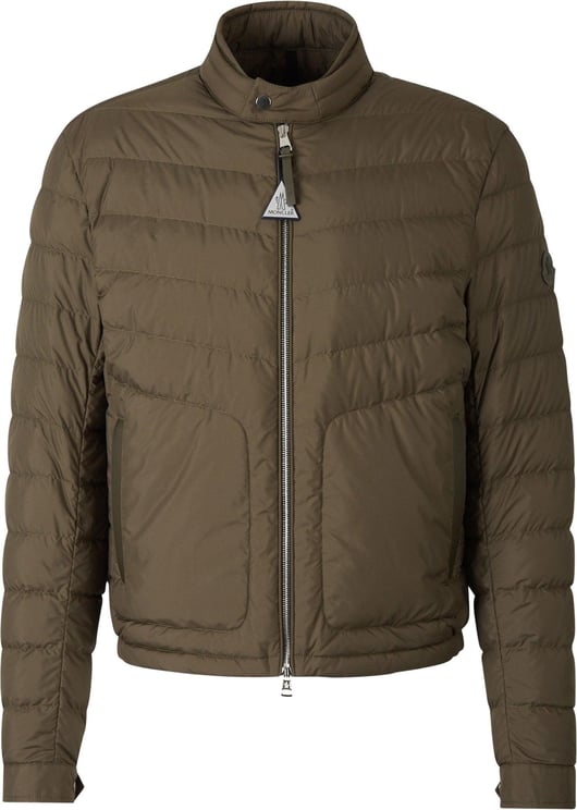 Moncler Logo Quilted Jacket Divers