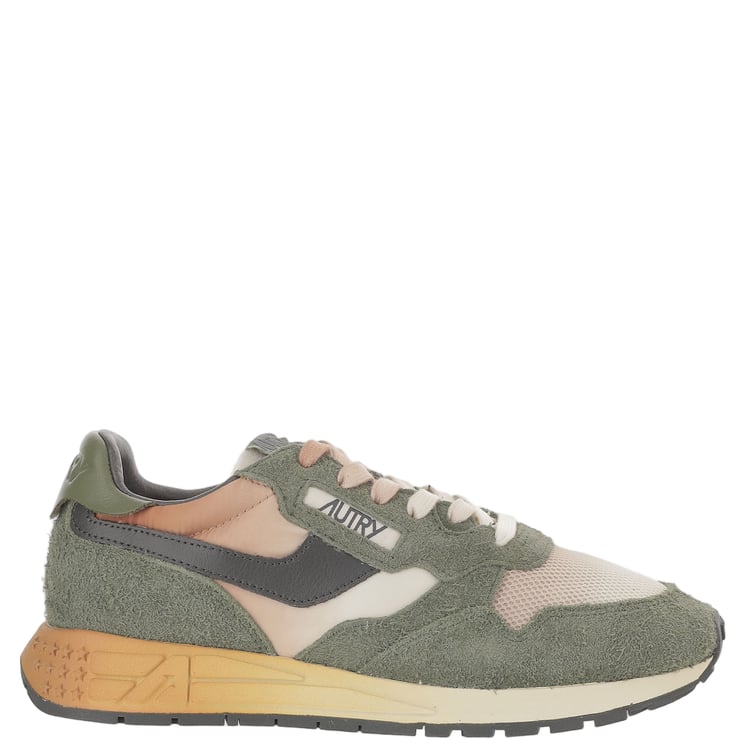 Autry Round Toe Sneakers With Contrast Padded Heel