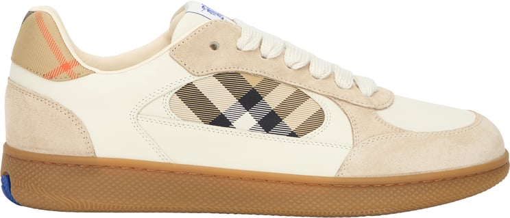 Burberry Sneakers with tartan details