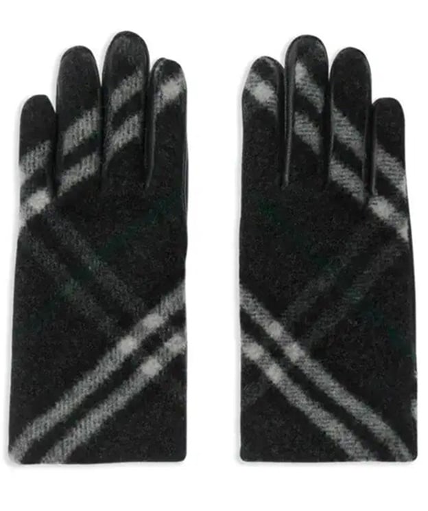 Burberry Cashmere Gloves In Timeless Check Pattern