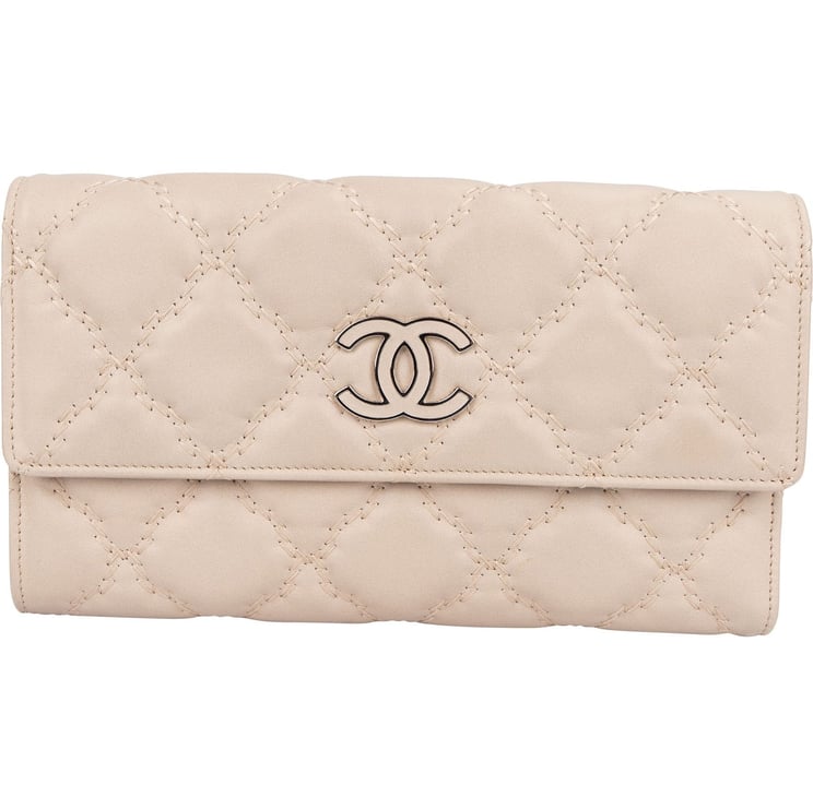 Chanel Chanel Quilted Stitched Lambskin Flap Wallet