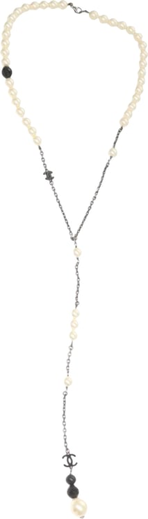 Chanel Chanel CC Pearl Necklace Faux Pearls and Metal