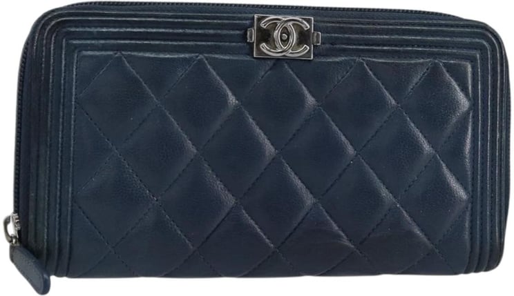 Chanel Chanel Boy Yen Wallet Quilted Lambskin