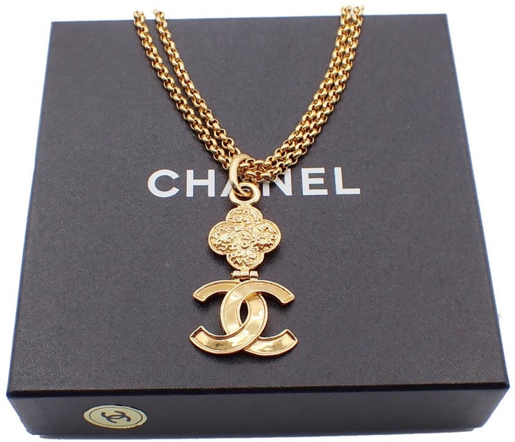 Chanel Chanel CC Flower Pendant Necklace Metal