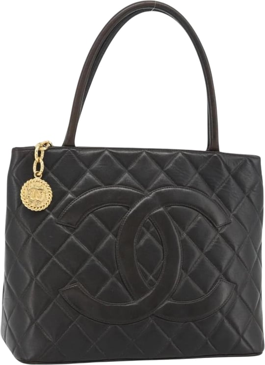Chanel Chanel Matelassé Lambskin leather 25