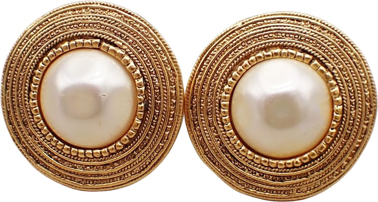 Chanel Chanel Vintage Round Clip-On Earrings Metal with Faux Pearl