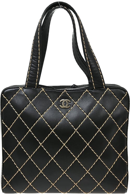 Chanel Chanel Surpique Zip Around Satchel Quilted Leather Medium