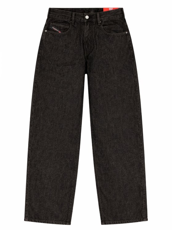 Diesel 1997 D-Enim-M Relaxed Fit Jeans