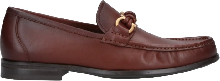 Ferragamo Sleek Leather Loafers With Gold-Tone Detailing