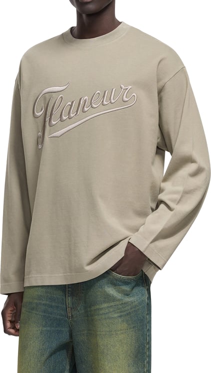 FLÂNEUR Embroidered Logo Long Sleeve | Army Green