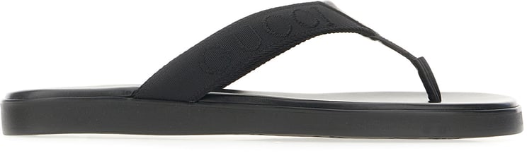 Gucci Gucci Black leather thong sandals