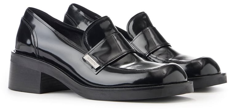 Iceberg Elegant and versatile black Ruby loafers