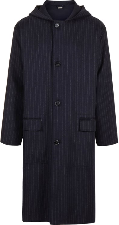 Iceberg Double identity, same elegance: the reversible coat