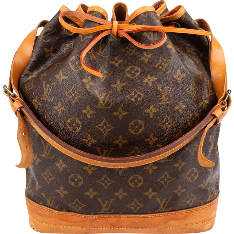 Louis Vuitton Louis Vuitton Monogram Canvas Sac Noé Grande Shoulder Bag