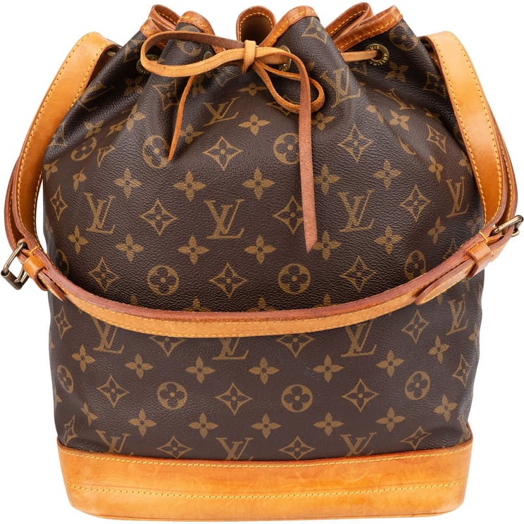 Louis Vuitton Louis Vuitton Monogram Canvas Sac Noé Grande Shoulder Bag