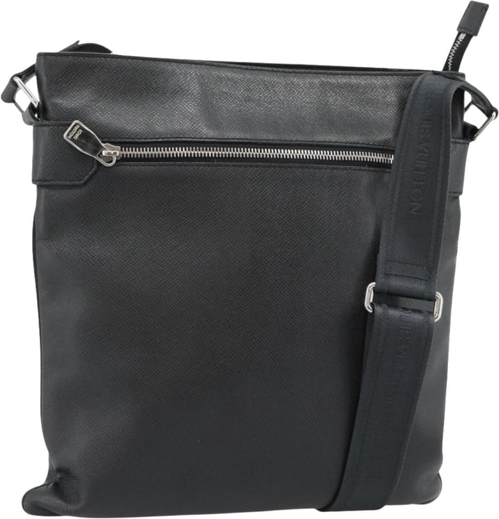 Louis Vuitton Louis Vuitton Sasha Taiga Leather