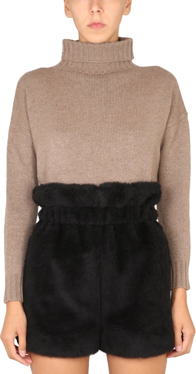 Max Mara Cropped Round-Neck Top with Fitted Silhouette