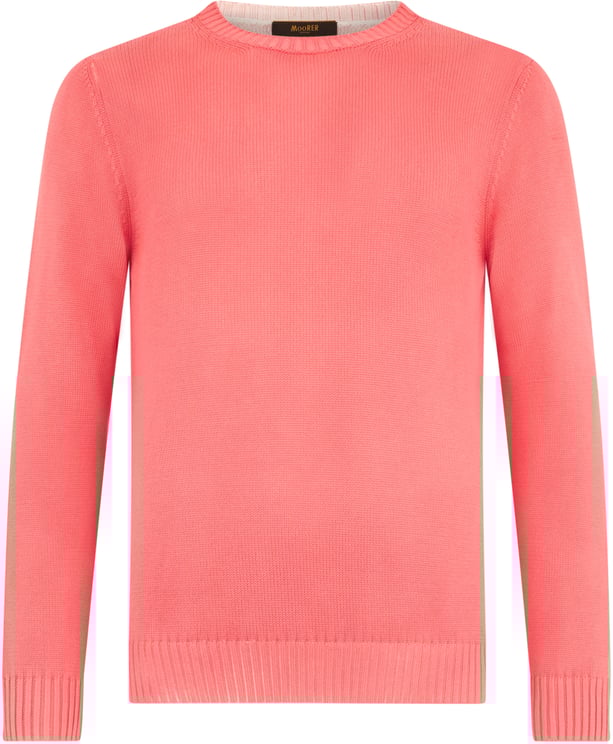 Moorer Salmon-colored versatile sweater for any occasion.