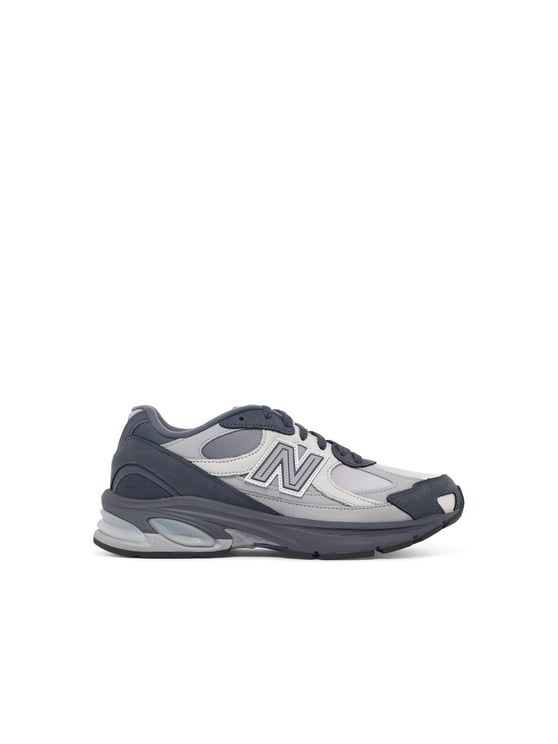 New Balance Lilac Mesh Blend Sneakers With Suede Accents And Iconic Emblem