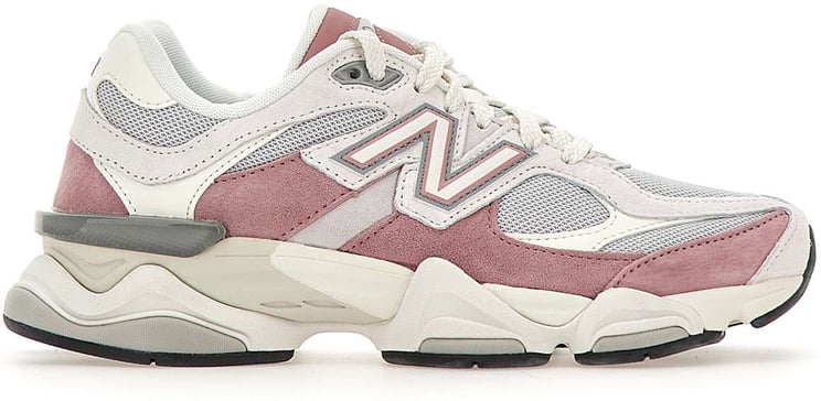 New Balance Sneakers Pink