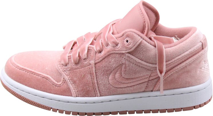 Nike Jordan 1 Low SE 'Pink Velvet'