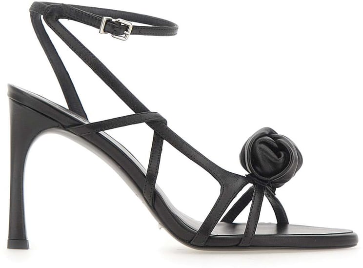 Rotate With Heel Black