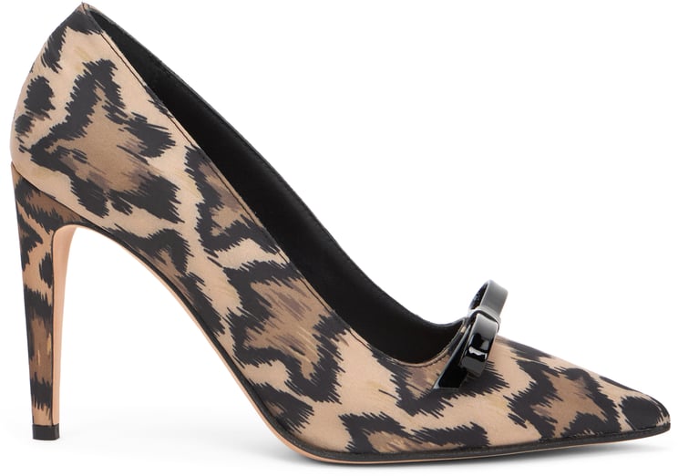 Valentino High-heeled shoe with elegant animal print.
