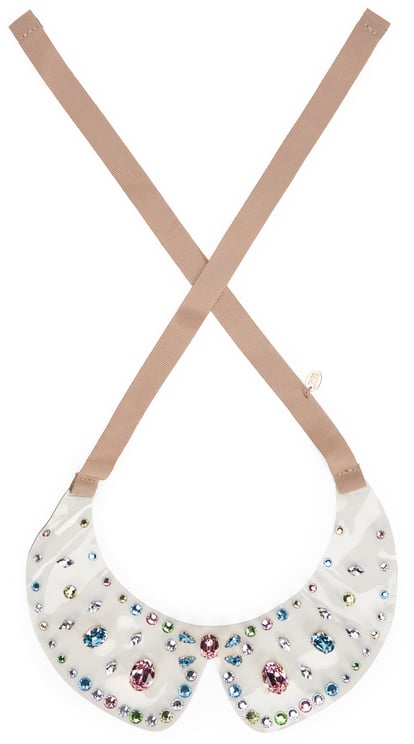 Valentino Modern necklace with elegant design and bright details.