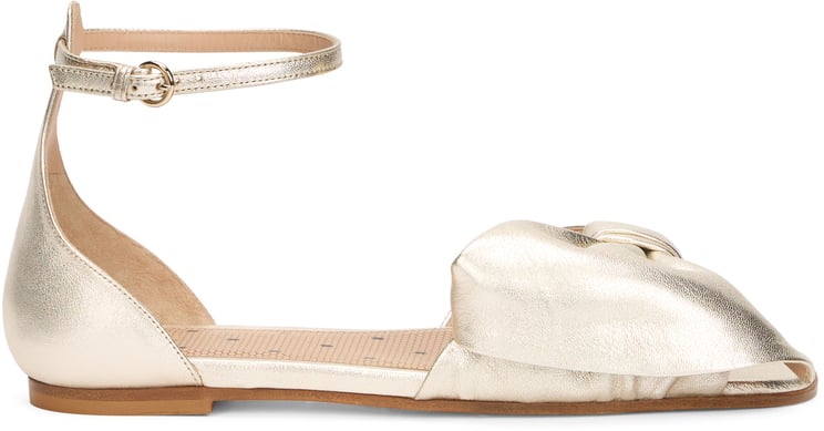 Valentino Gold sandals with an elegant and refined design