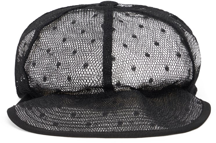 Valentino Light cap with adjustable breathable visor.
