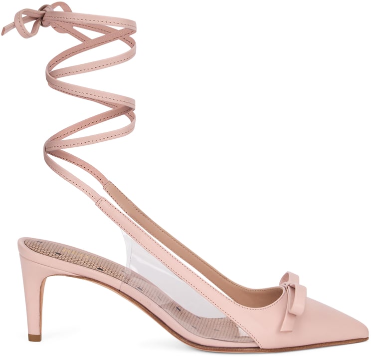 Valentino Elegant décolleté with ankle strap, minimal and chic.