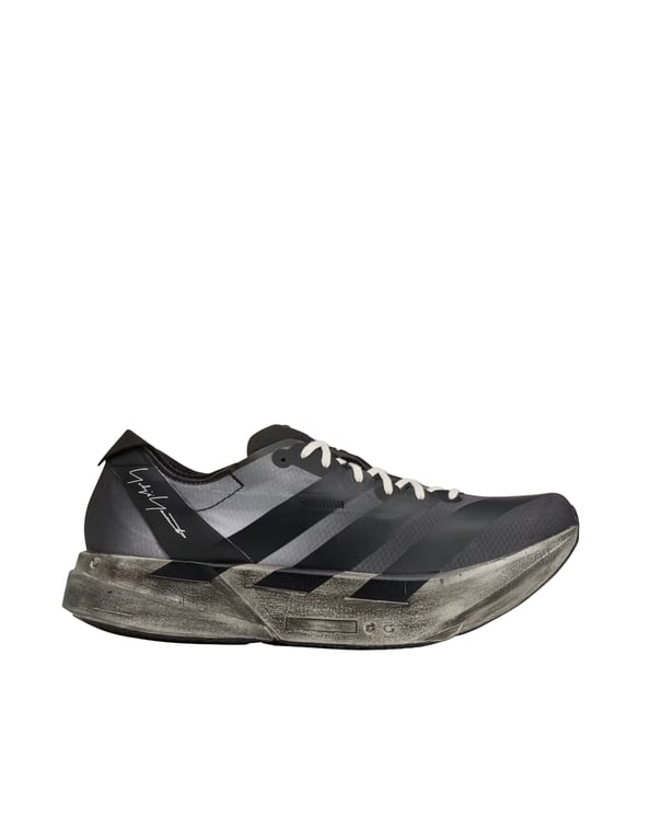 Y-3 Aerodynamic Black Sneakers with Lightweight Structure and Innovative Midsole