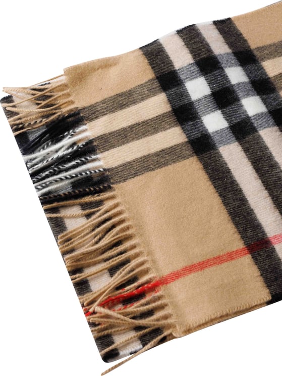 Burberry Brown Scarf Bruin